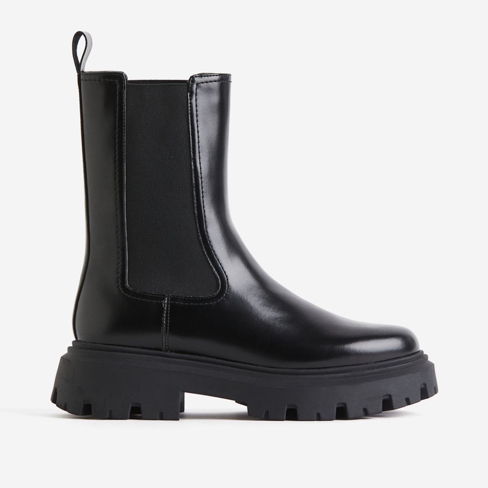 Chunky Chelsea Boots